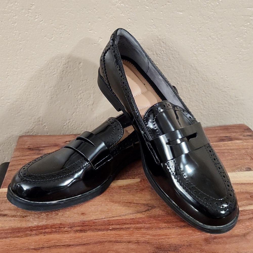 Kelly & Katie Glossy Black Bala Loafer - Picture 9 of 9